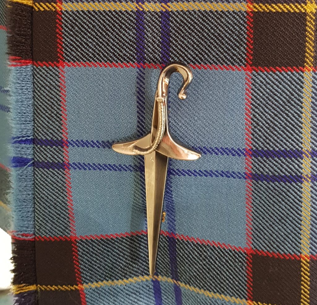 Strathmore Kilt Pin – Strathmore Woollen Company